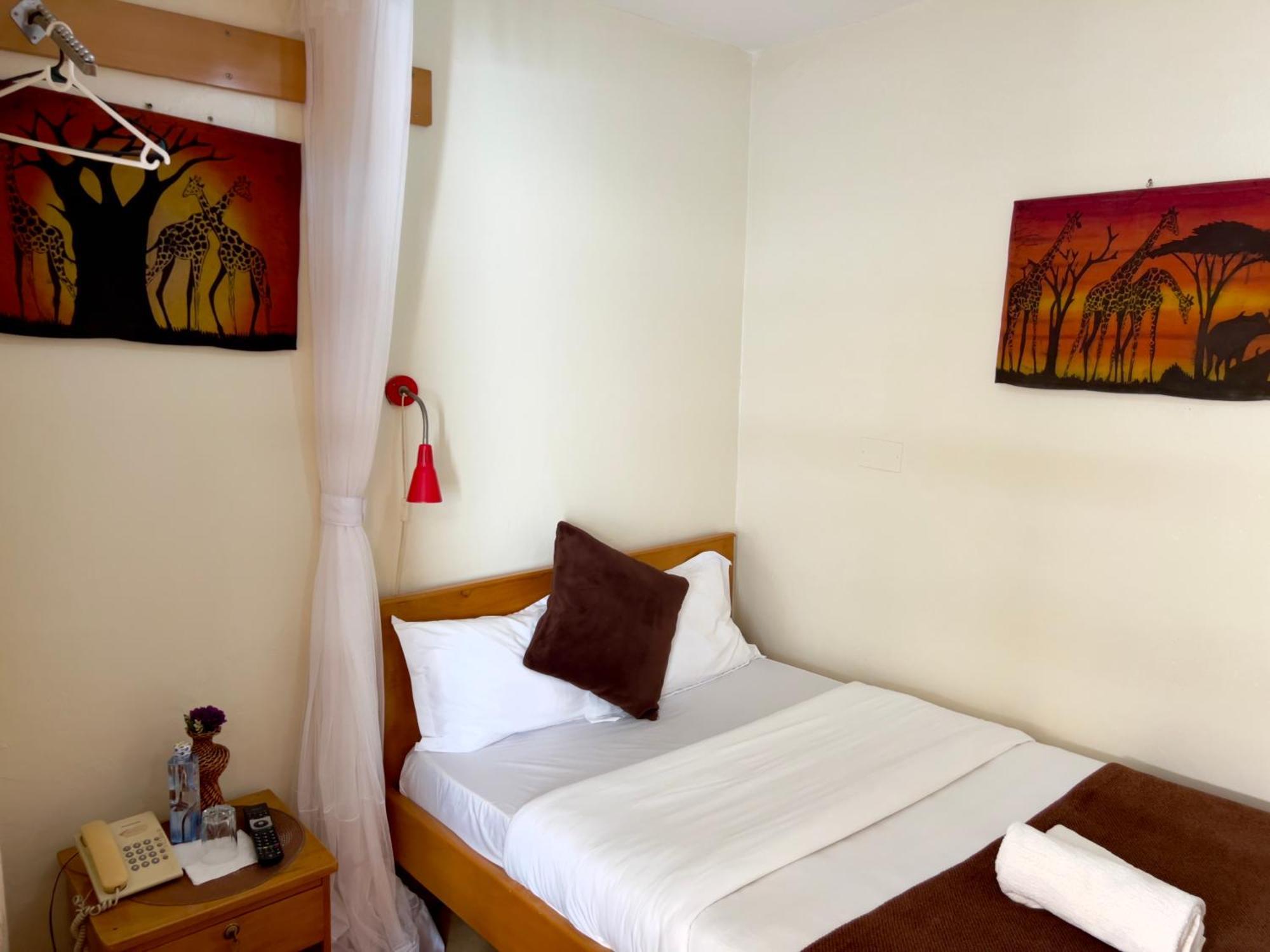 Sunset Hotel Εντέμπε Εξωτερικό φωτογραφία