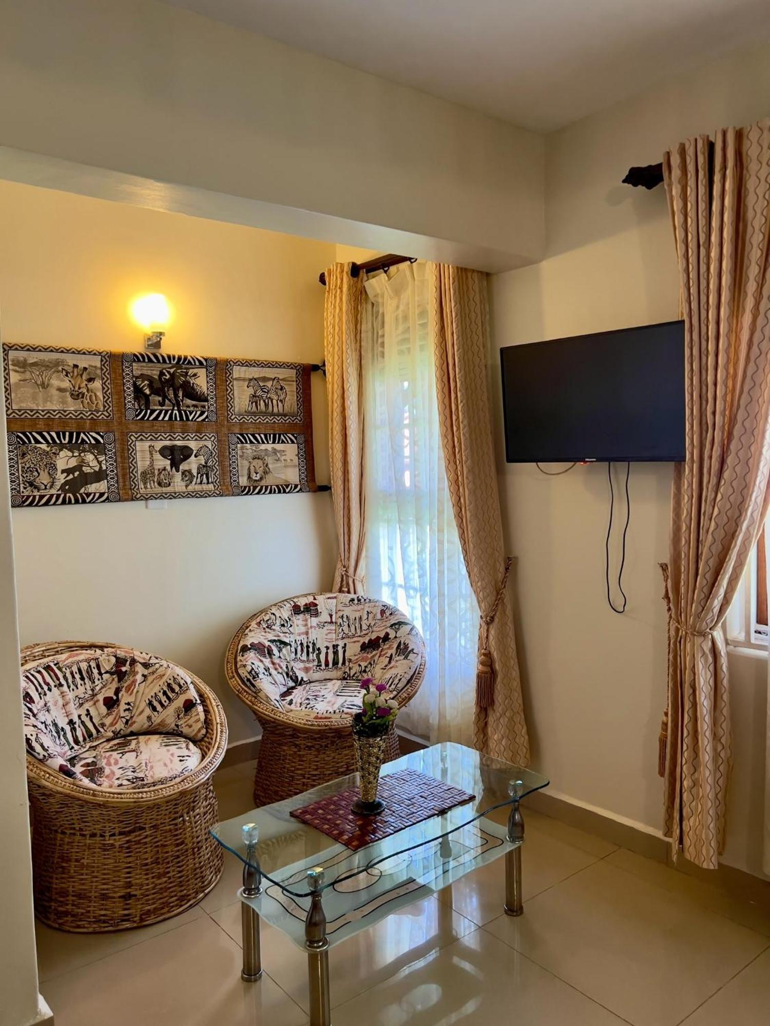 Sunset Hotel Εντέμπε Εξωτερικό φωτογραφία